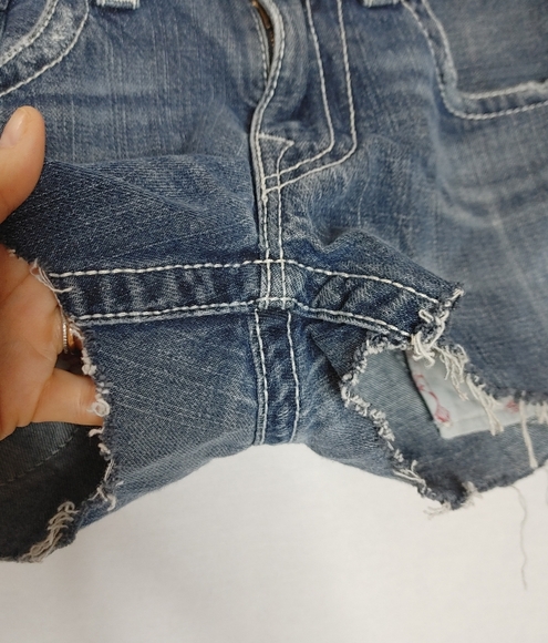 True Religion Ricky Cutoff Jeans Denim Micro Shorts Low Rise Flap Pocket Y2K 32 - Picture 5 of 9